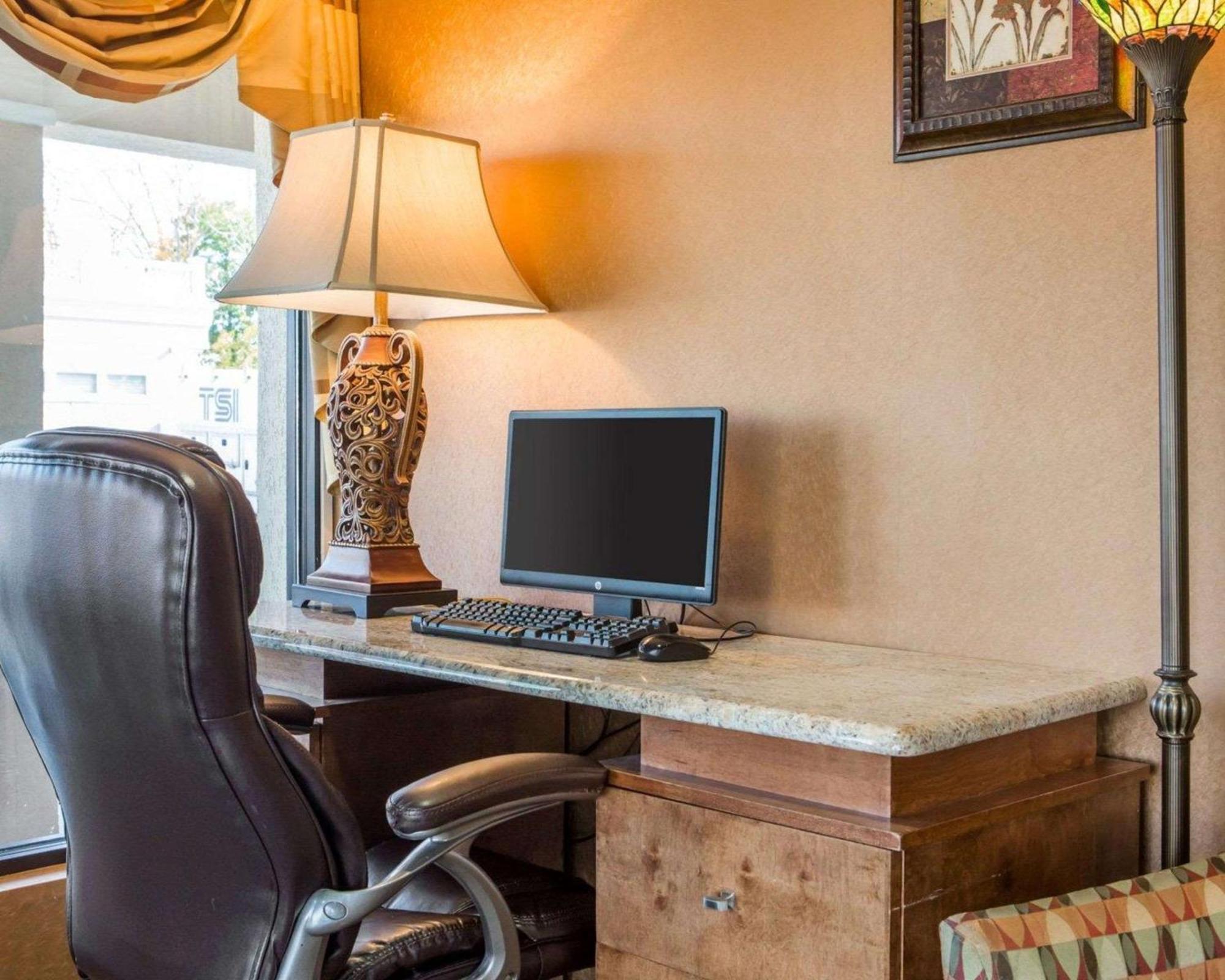 Quality Inn Вайнленд Екстериор снимка