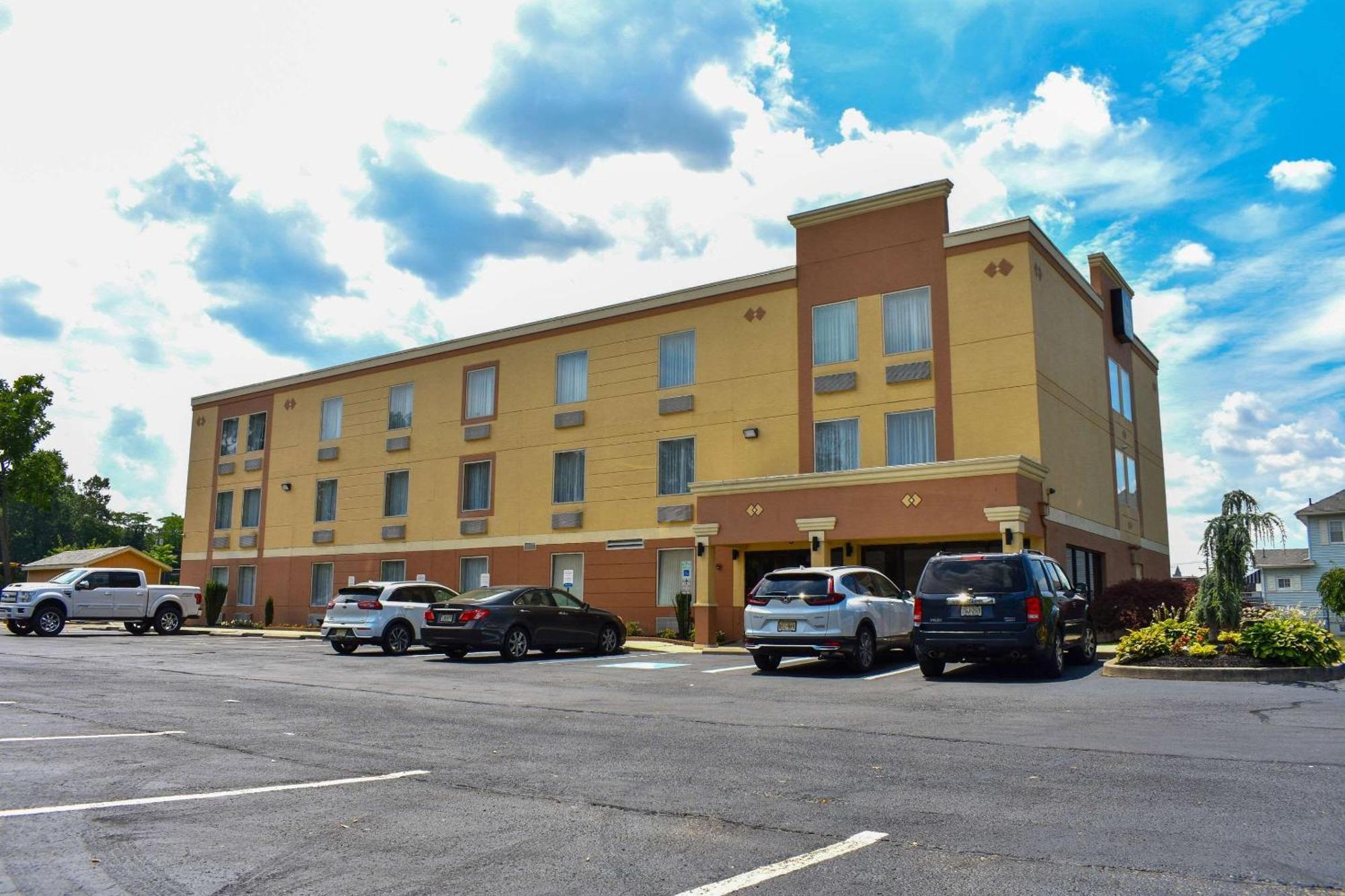 Quality Inn Вайнленд Екстериор снимка